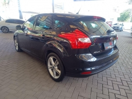 FORD - FOCUS - 2014/2015 - Outra - R$ 57.900,00