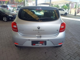 RENAULT - SANDERO - 2015/2016 - Prata - R$ 42.900,00