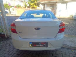 FORD - KA - 2015/2016 - Branca - R$ 40.900,00