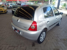 RENAULT - CLIO - 2010/2011 - Prata - R$ 25.900,00