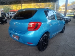 RENAULT - SANDERO - 2014/2015 - Azul - R$ 37.900,00