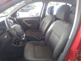 RENAULT - SANDERO - 2011/2012 - Vermelha - R$ 32.900,00