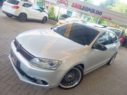 VOLKSWAGEN - JETTA 2.0 TSI HIGHLINE 211CV 4P TIPTRONIC - 2012/2013 - PRATA - R$ 72.900,00