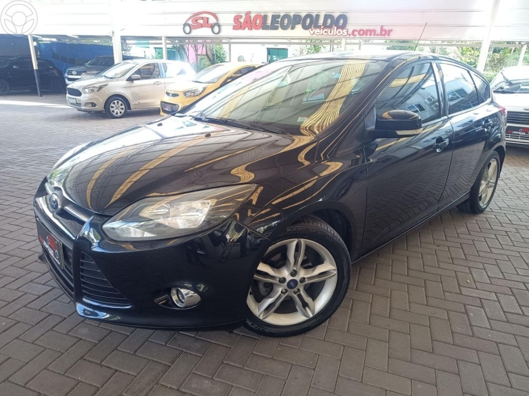 FORD - FOCUS 1.6 S 16V FLEX 4P MANUAL - 2014/2015 - PRETA - R$ 57.900,00