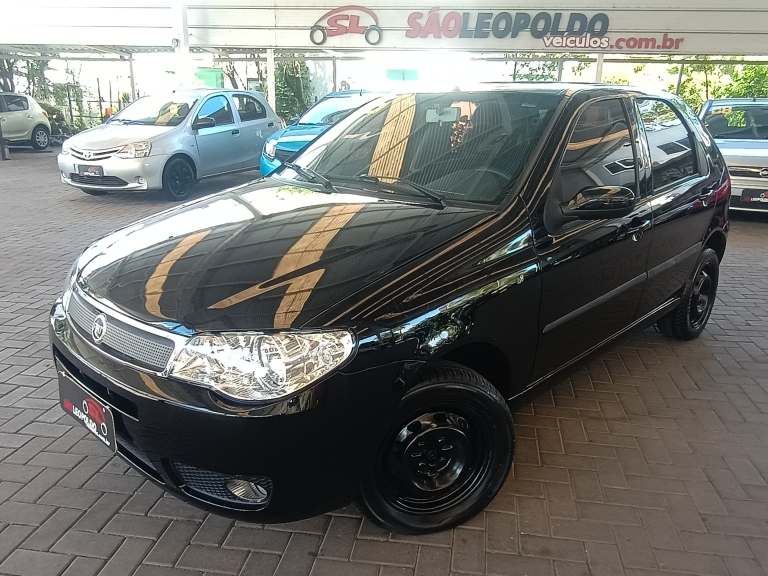 FIAT - PALIO - 2005/2005 - Preta - R$ 25.900,00