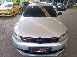 VOLKSWAGEN - JETTA 2.0 TSI HIGHLINE 211CV 4P TIPTRONIC - 2012/2013 - PRATA - R$ 72.900,00