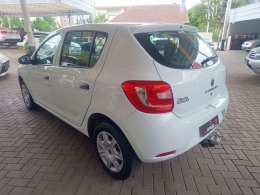 RENAULT - SANDERO - 2015/2015 - Branca - R$ 37.900,00