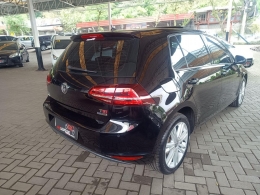 VOLKSWAGEN - GOLF 1.4 TSI HIGHLINE 16V 4P AUTOMATICO - 2013/2014 - PRETA - R$ 81.900,00