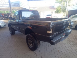 FORD - RANGER 2.3 XLS SPORT 16V 4X2 CS 2P MANUAL - 2008/2009 - PRETA - R$ 58.900,00