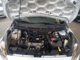 FORD - KA - 2015/2015 - Branca - R$ 39.900,00