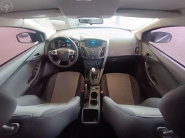 FORD - FOCUS 1.6 S 16V FLEX 4P MANUAL - 2013/2014 - PRETA - R$ 55.900,00