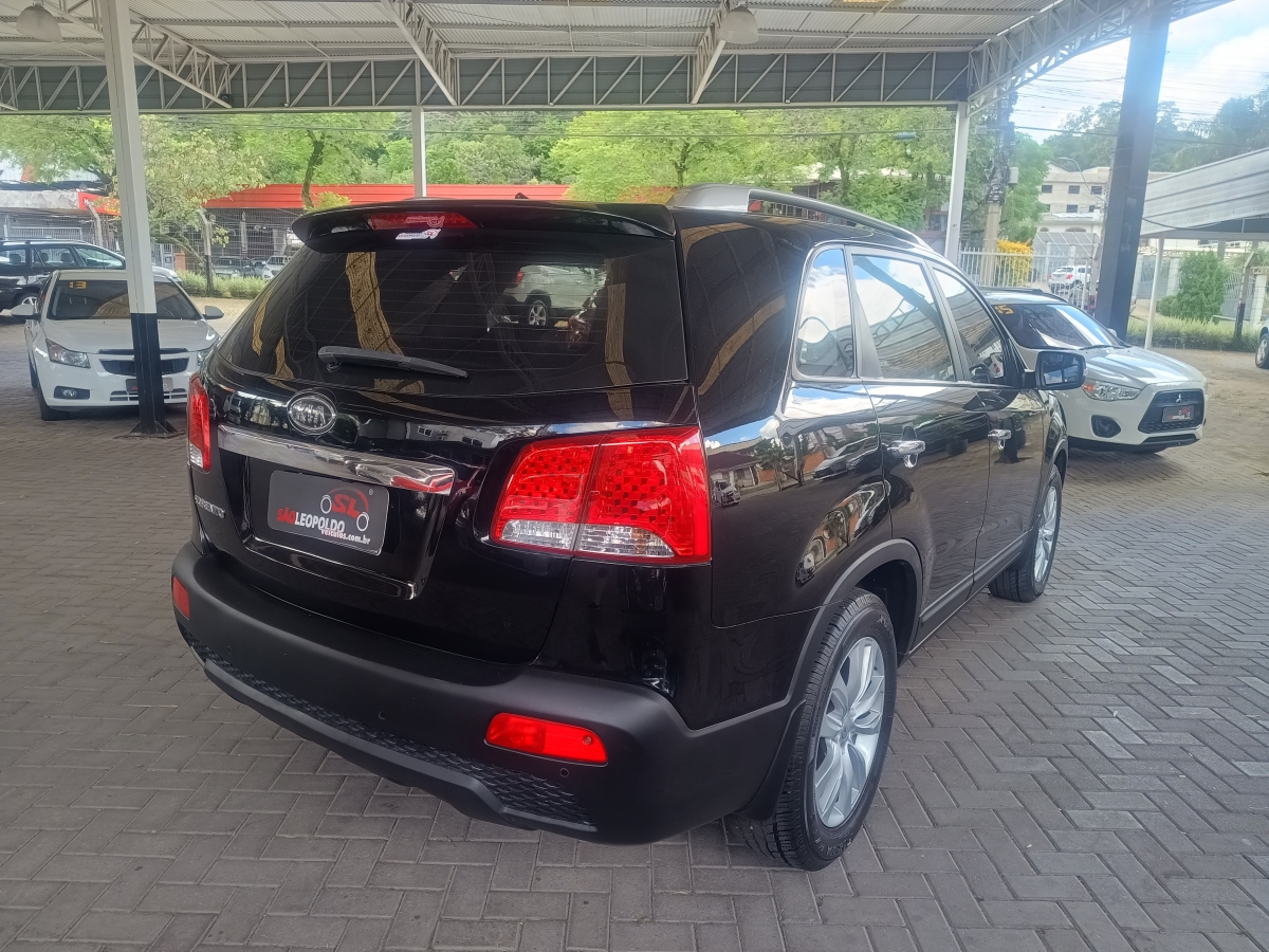 KIA MOTORS - SORENTO - 2012/2012 - Preta - R$ 55.900,00