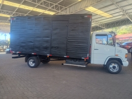 MERCEDES-BENZ - 710 PLUS - 2000/2000 - Branca - R$ 120.000,00