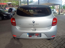 RENAULT - SANDERO 1.0 AUTHENTIQUE 12V FLEX 4P MANUAL - 2014/2015 - PRATA - R$ 37.900,00