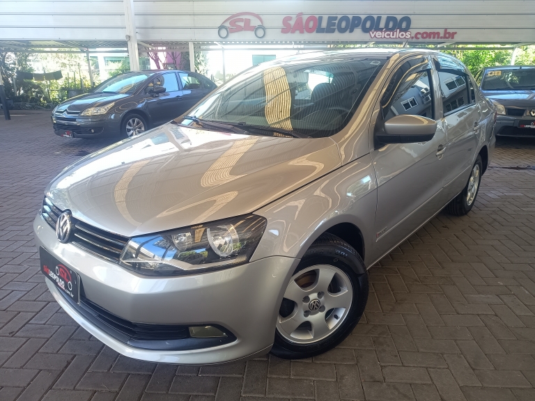 VOLKSWAGEN - VOYAGE - 2014/2014 - Prata - R$ 40.900,00