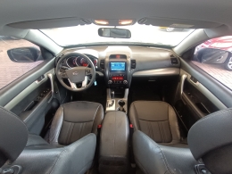 KIA MOTORS - SORENTO - 2012/2012 - Preta - R$ 55.900,00