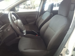 RENAULT - SANDERO - 2015/2015 - Branca - R$ 37.900,00