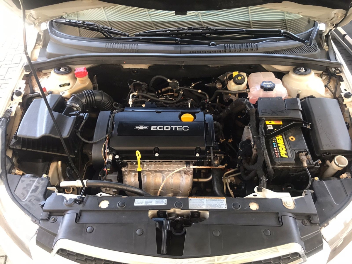 CHEVROLET - CRUZE - 2012/2013 - Branca - R$ 57.900,00