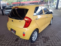 KIA MOTORS - PICANTO - 2011/2012 - Amarela - R$ 42.900,00