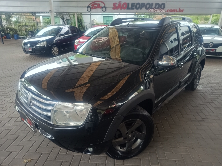 RENAULT - DUSTER - 2012/2013 - Preta - R$ 48.900,00