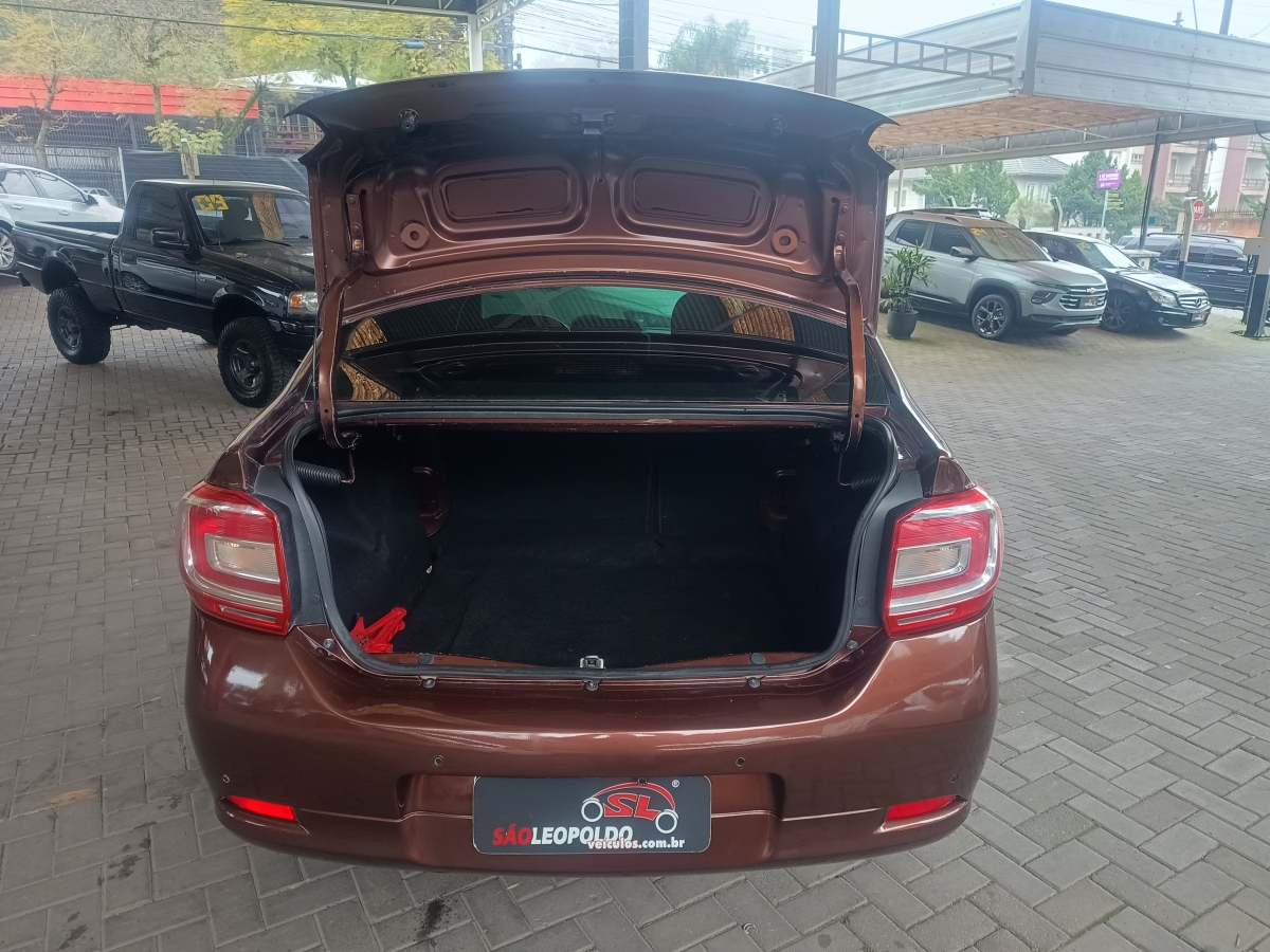 RENAULT - LOGAN - 2014/2015 - Marrom - R$ 42.900,00