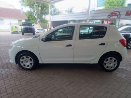 RENAULT - SANDERO - 2015/2015 - Branca - R$ 37.900,00