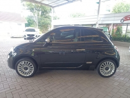 FIAT - 500 - 2009/2010 - Preta - R$ 43.900,00