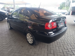 VOLKSWAGEN - POLO - 2007/2008 - Preta - R$ 32.900,00