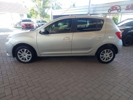 RENAULT - SANDERO - 2015/2016 - Prata - R$ 42.900,00