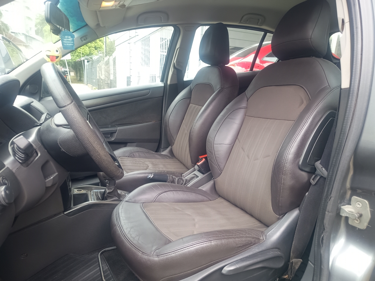 CHEVROLET - VECTRA - 2010/2011 - Cinza - R$ 40.900,00