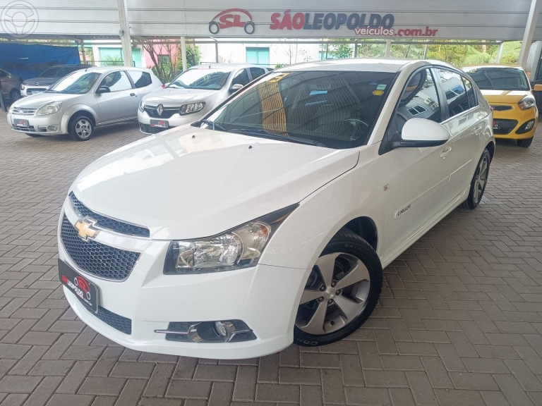 CHEVROLET - CRUZE 1.8 LT SPORT6 16V FLEX 4P AUTOMATICO - 2013/2013 - BRANCA - R$ 60.900,00