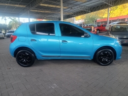 RENAULT - SANDERO - 2014/2015 - Azul - R$ 37.900,00