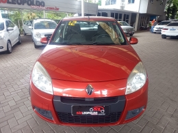 RENAULT - SANDERO - 2011/2012 - Vermelha - R$ 32.900,00