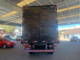 MERCEDES-BENZ - 710 PLUS - 2000/2000 - Branca - R$ 120.000,00