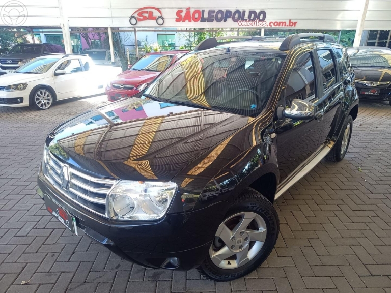 RENAULT - DUSTER 1.6 DYNAMIQUE 4X2 16V FLEX 4P MANUAL - 2014/2015 - PRETA - R$ 55.900,00