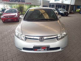 HONDA - CIVIC 1.8 LXS 16V FLEX 4P AUTOMATICO - 2007/2008 - PRATA - R$ 45.900,00