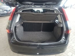 FORD - FIESTA - 2011/2012 - Preta - R$ 33.900,00