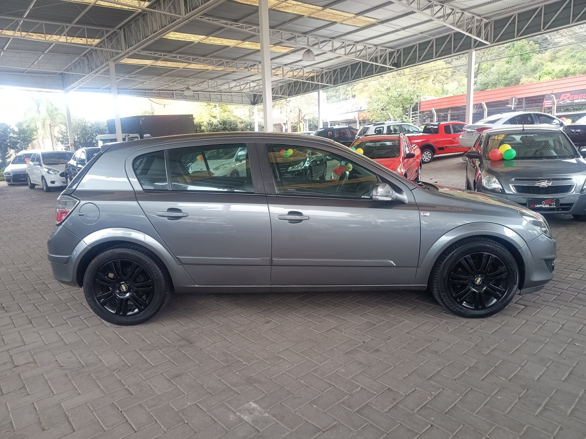 CHEVROLET - VECTRA - 2010/2011 - Cinza - R$ 40.900,00