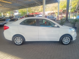 FORD - KA - 2015/2016 - Branca - R$ 40.900,00