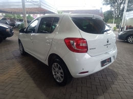 RENAULT - SANDERO - 2015/2016 - Branca - R$ 42.900,00