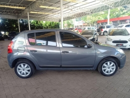 RENAULT - SANDERO - 2008/2008 - Cinza - R$ 25.900,00