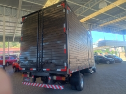 MERCEDES-BENZ - 710 PLUS - 2000/2000 - Branca - R$ 120.000,00