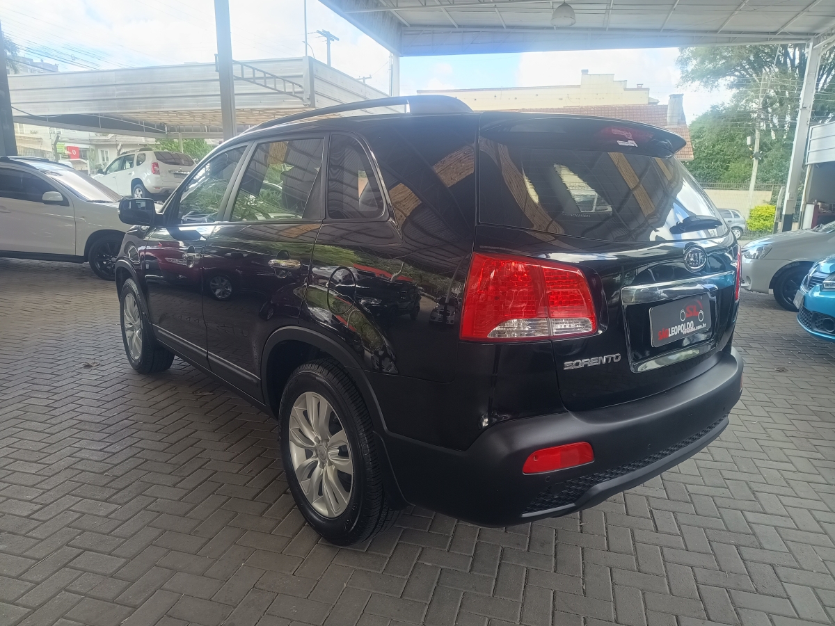 KIA MOTORS - SORENTO - 2012/2012 - Preta - R$ 55.900,00