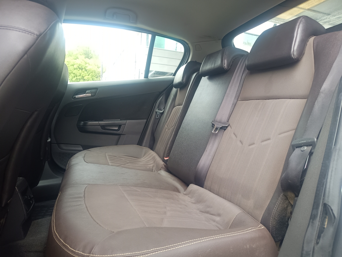 CHEVROLET - VECTRA - 2010/2011 - Cinza - R$ 40.900,00