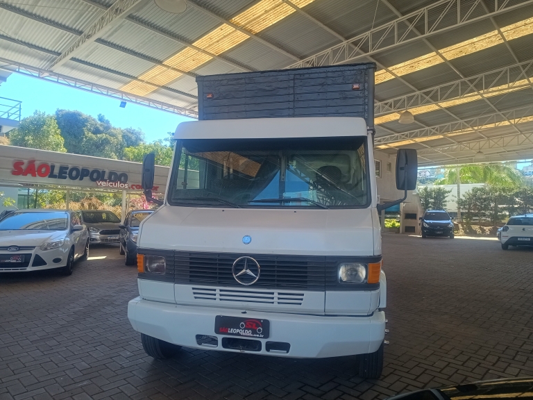 MERCEDES-BENZ - 710 PLUS - 2000/2000 - Branca - R$ 120.000,00
