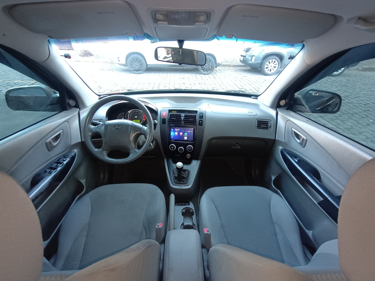 HYUNDAI - TUCSON - 2009/2010 - Preta - R$ 40.900,00