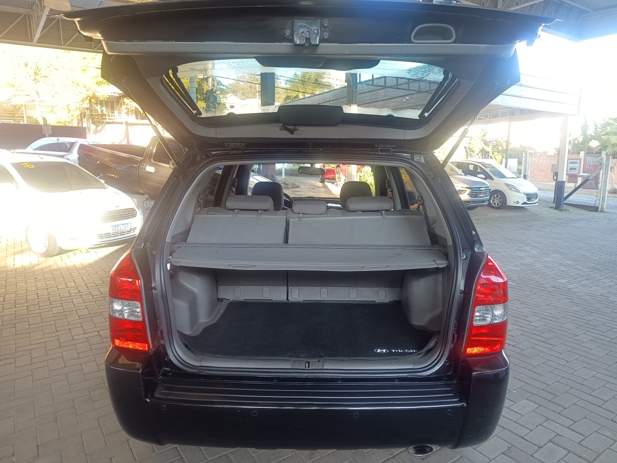 HYUNDAI - TUCSON - 2009/2010 - Preta - R$ 40.900,00