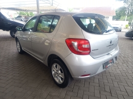 RENAULT - SANDERO - 2015/2016 - Prata - R$ 46.900,00