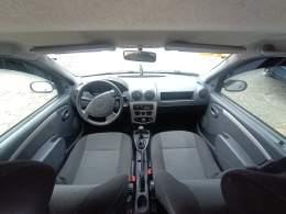 RENAULT - LOGAN - 2008/2008 - Prata - R$ 25.900,00