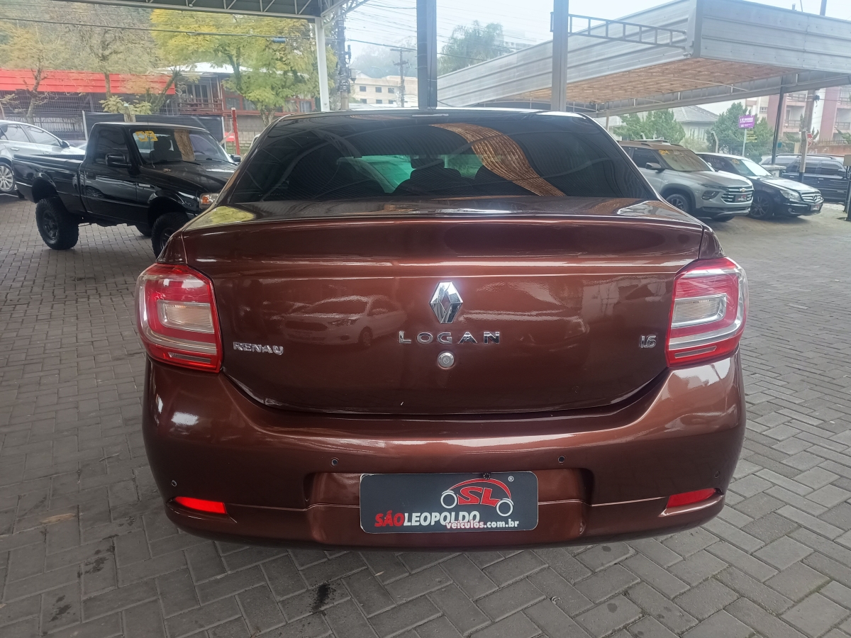 RENAULT - LOGAN - 2014/2015 - Marrom - R$ 42.900,00